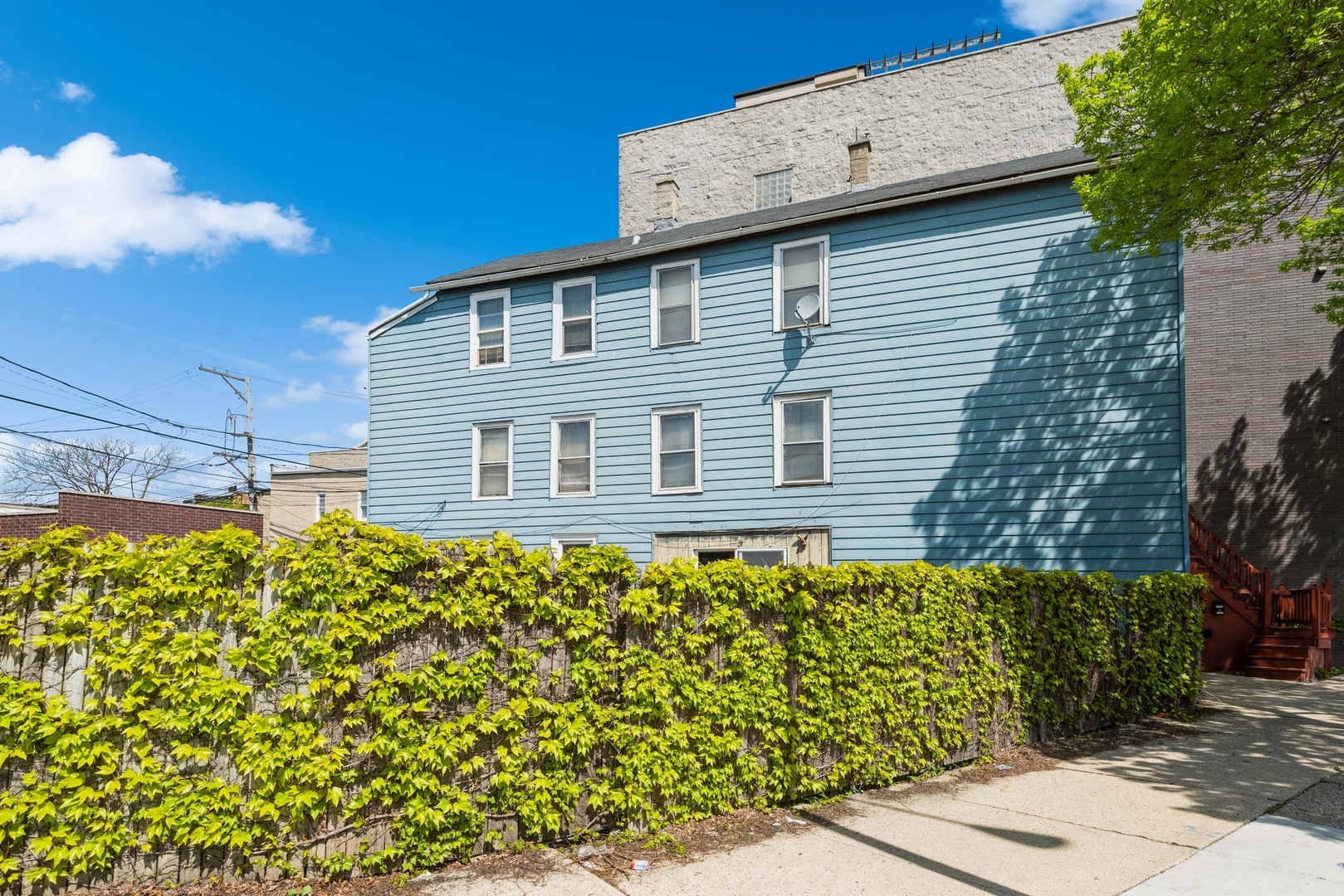 612 North Ogden Avenue Chicago IL 60642