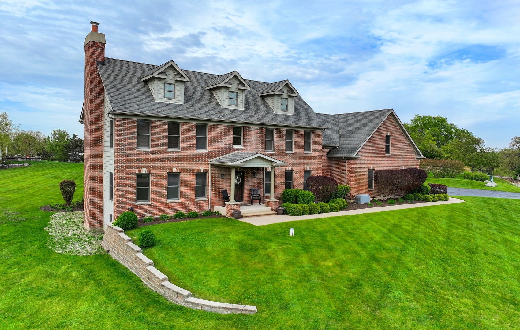 575 Hidden Creek Drive Antioch IL 60002