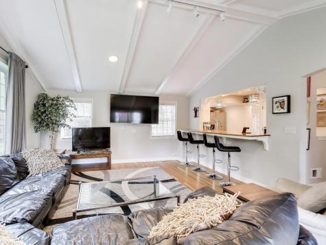 213 East Ellis Avenue Libertyville IL 60048