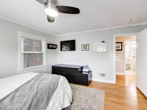 213 East Ellis Avenue Libertyville IL 60048