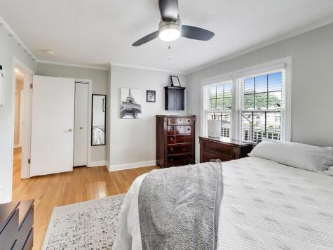 213 East Ellis Avenue Libertyville IL 60048