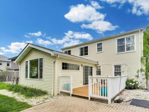 213 East Ellis Avenue Libertyville IL 60048