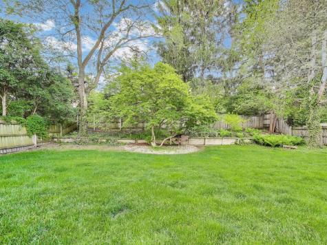 213 East Ellis Avenue Libertyville IL 60048