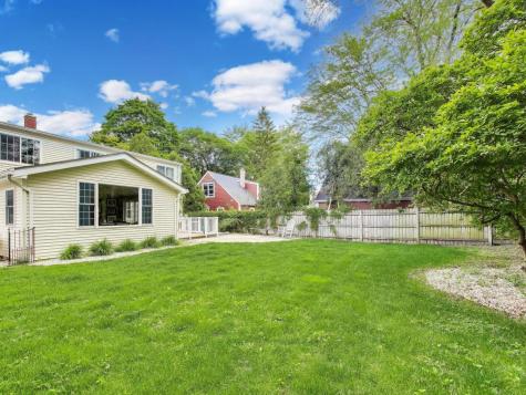 213 East Ellis Avenue Libertyville IL 60048