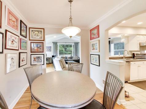 213 East Ellis Avenue Libertyville IL 60048