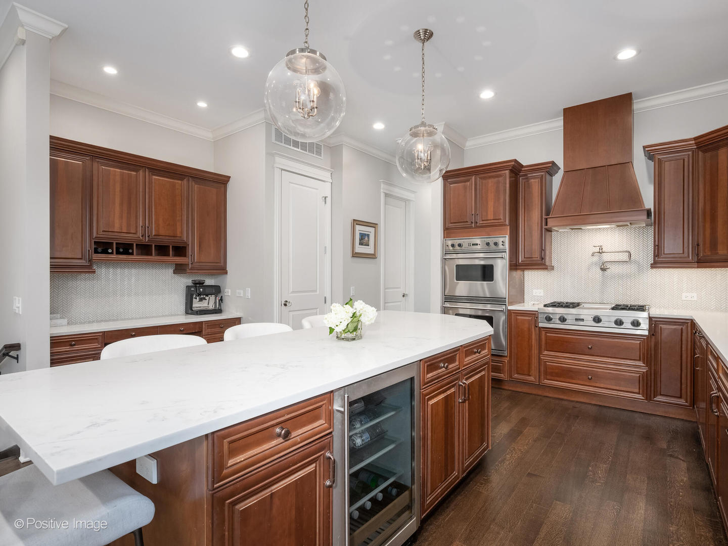 1532 West Wolfram Street Chicago IL 60657