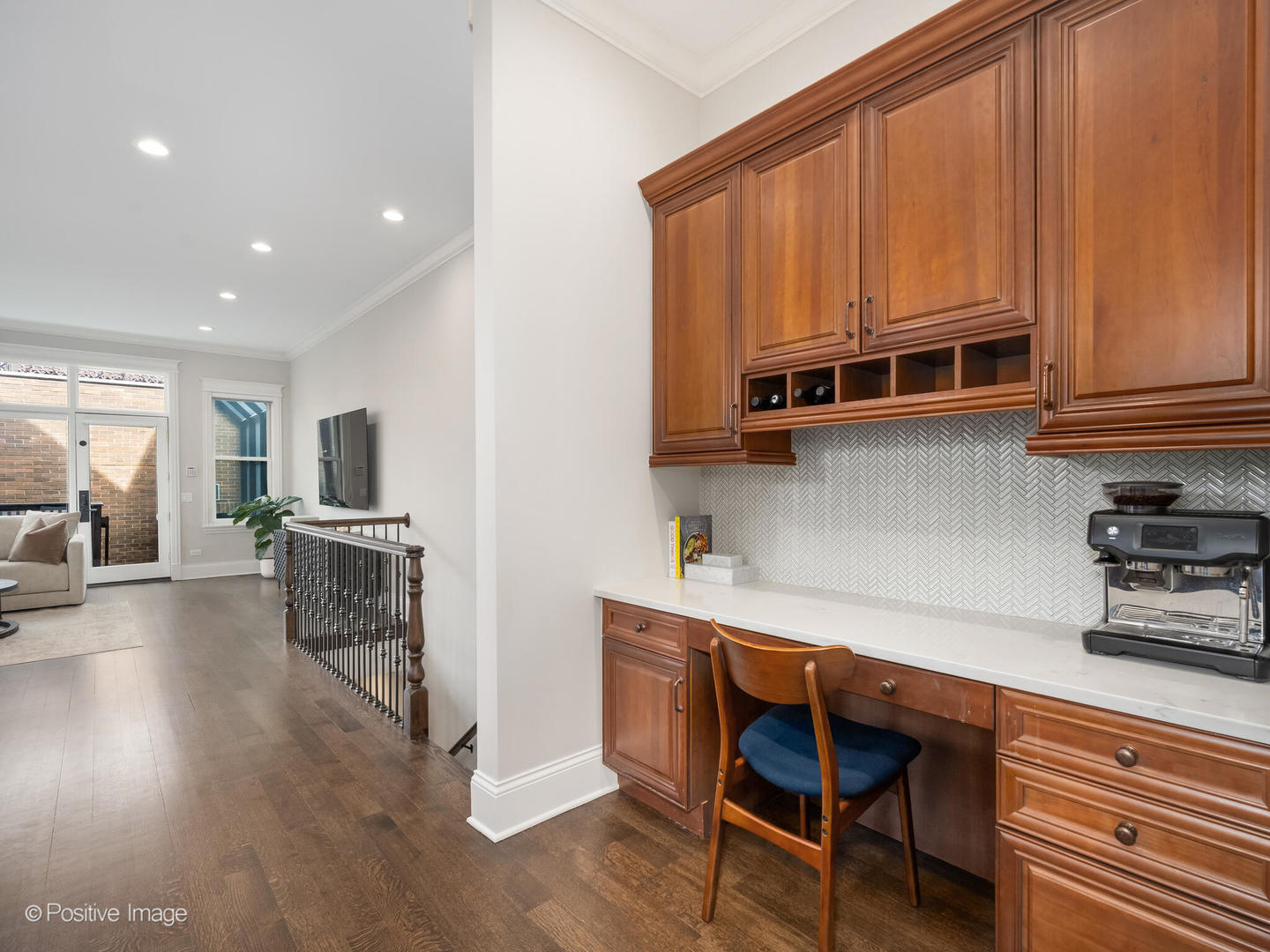 1532 West Wolfram Street Chicago IL 60657
