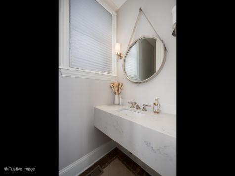1532 West Wolfram Street Chicago IL 60657