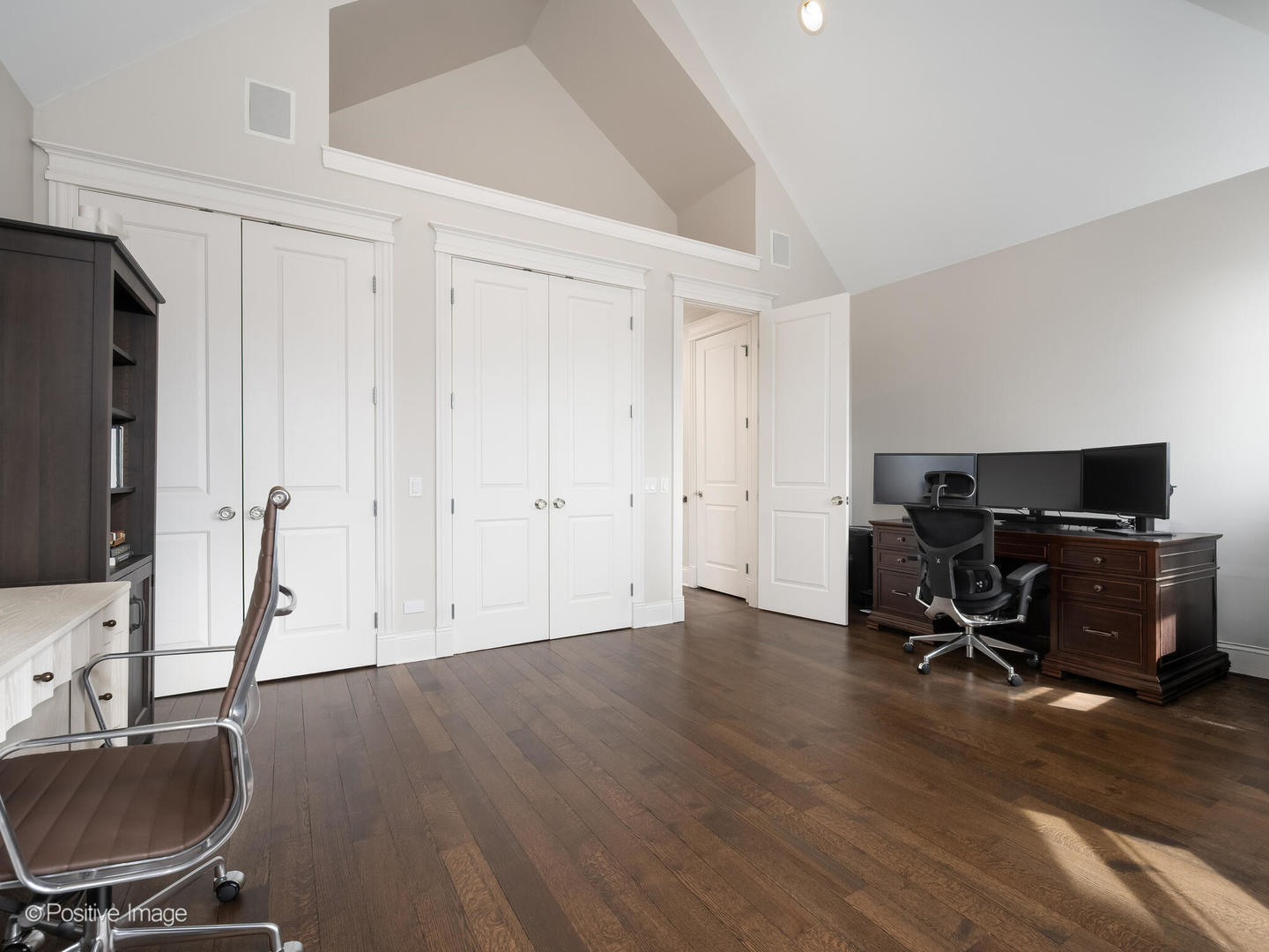 1532 West Wolfram Street Chicago IL 60657
