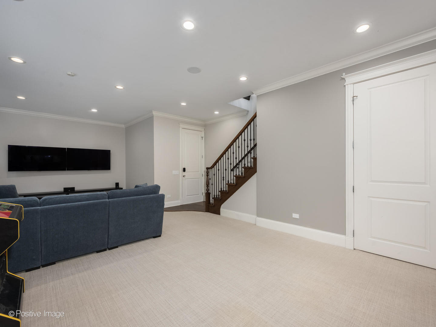1532 West Wolfram Street Chicago IL 60657