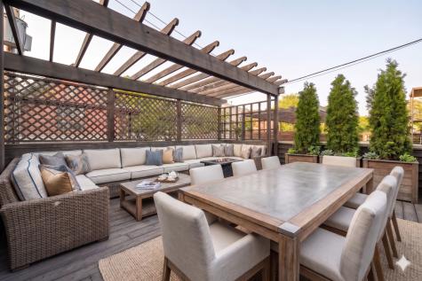 1532 West Wolfram Street Chicago IL 60657
