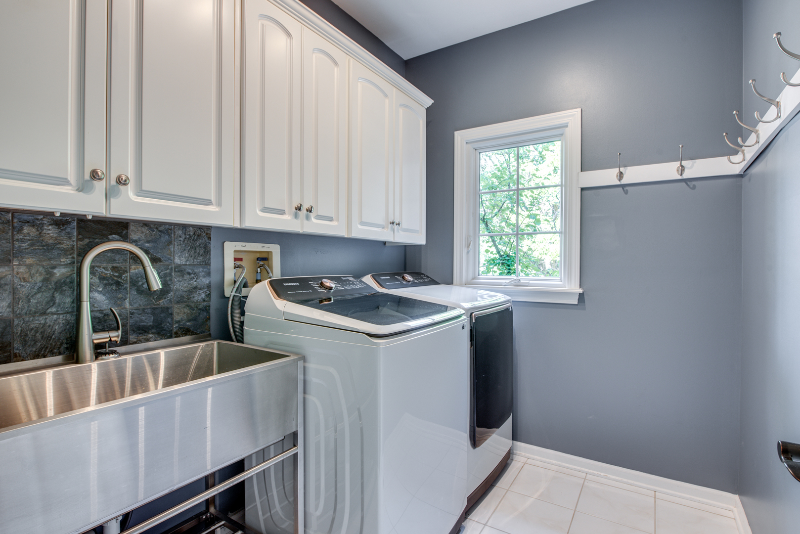 1736 Robert Lane Naperville IL 60564