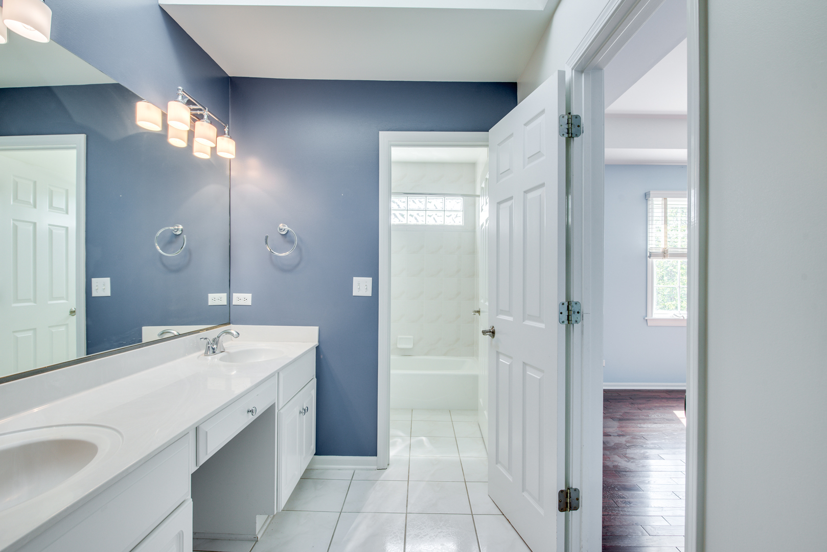 1736 Robert Lane Naperville IL 60564