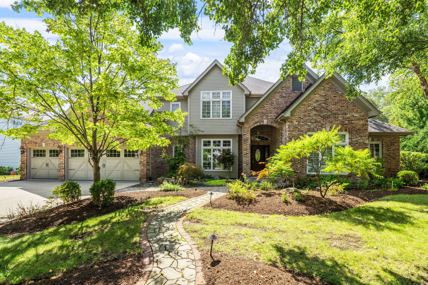 1736 Robert Lane Naperville IL 60564