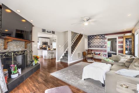 225 North May Street Hinckley IL 60520