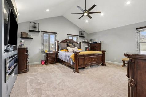215 East Brookwood Lane E Bolingbrook IL 60440