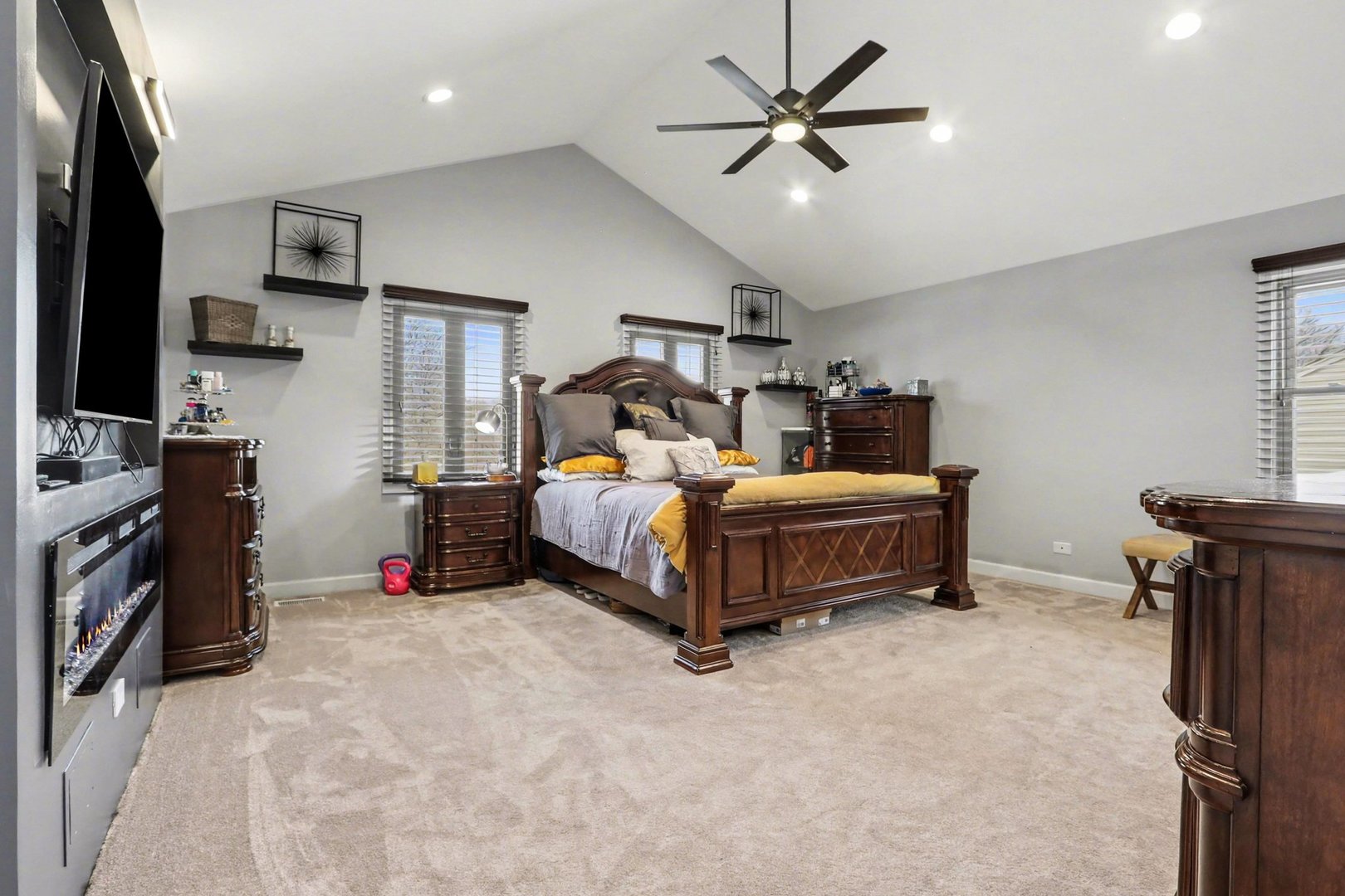 215 East Brookwood Lane E Bolingbrook IL 60440