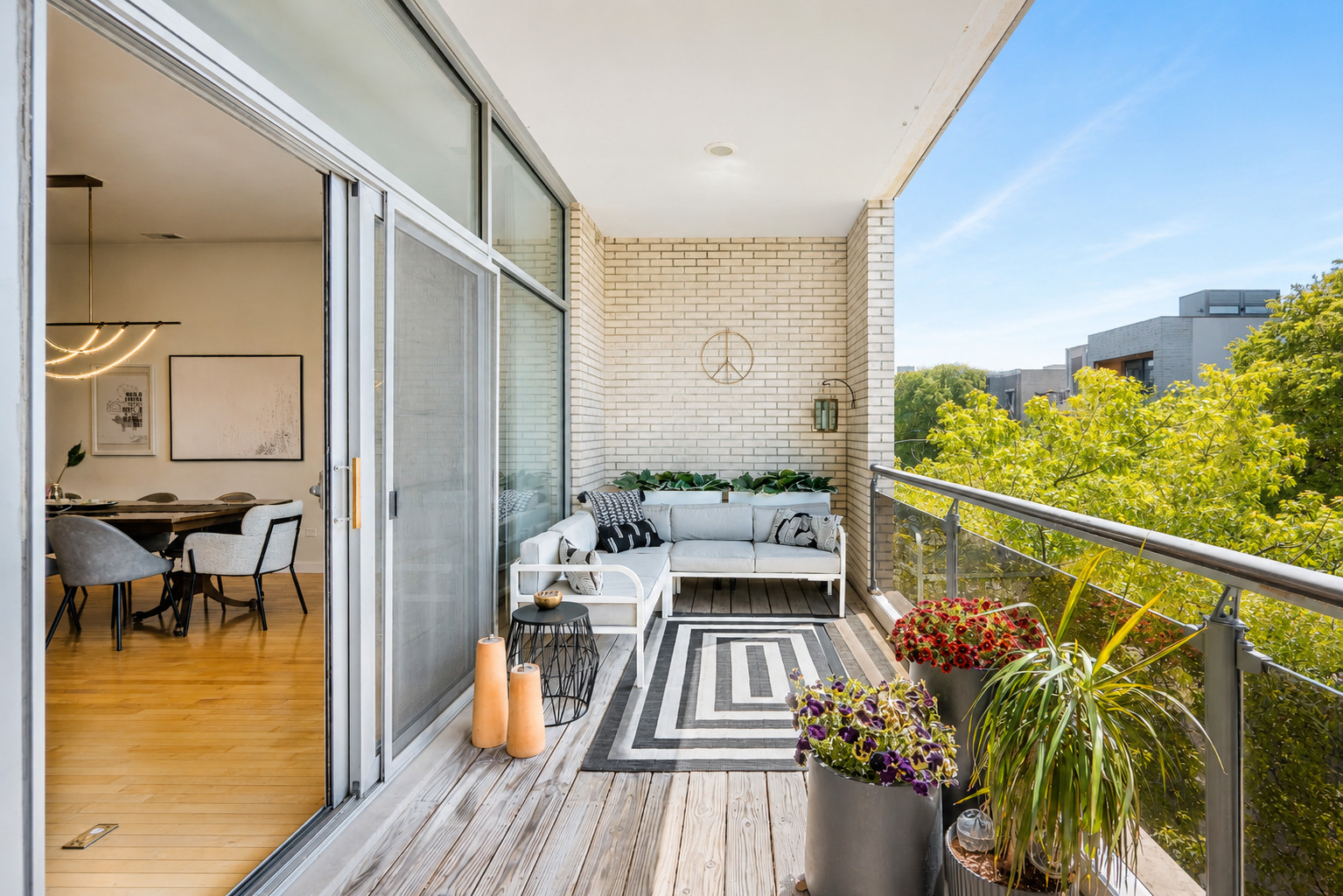 843 North California Avenue Chicago IL 60622