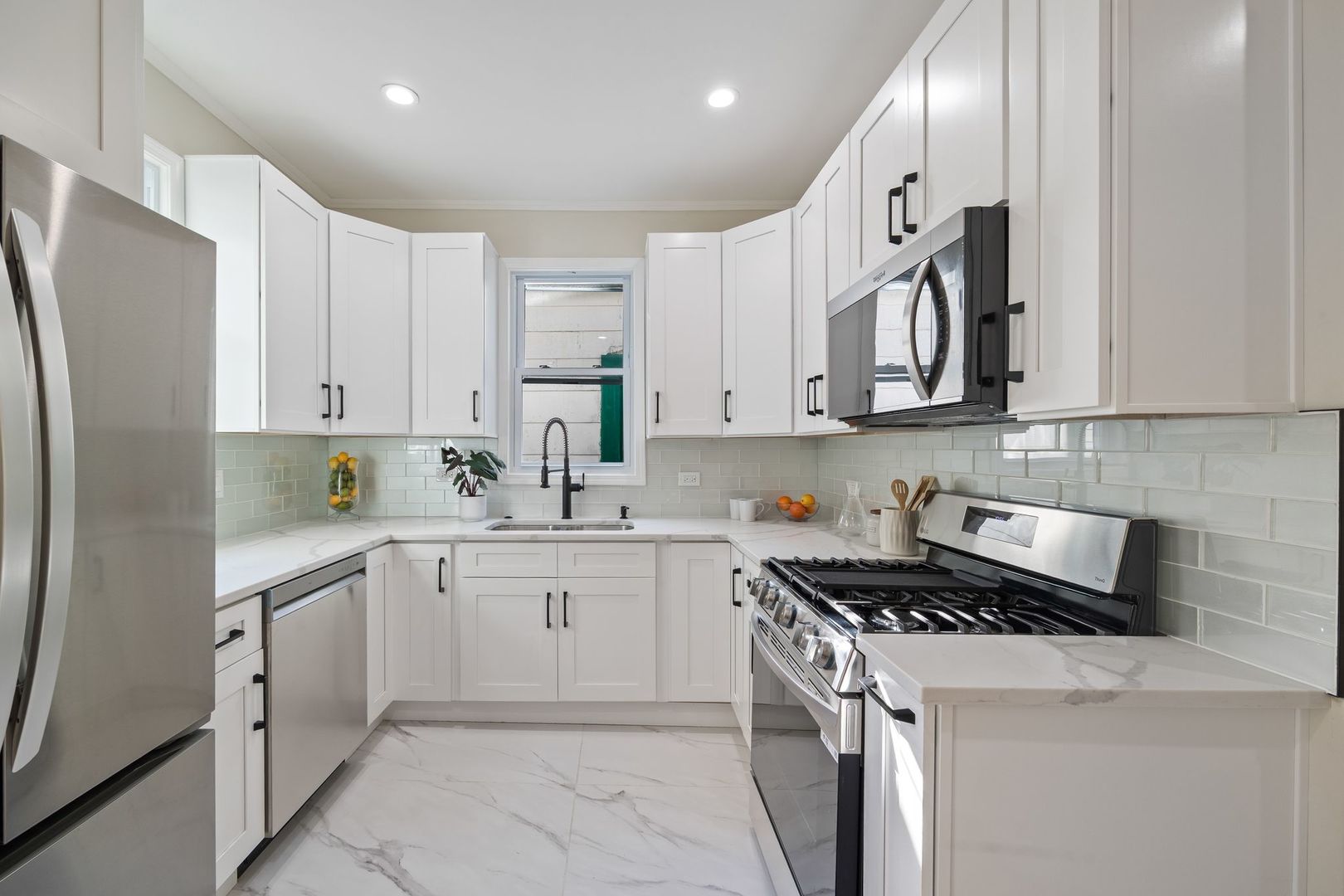 4143 North Drake Avenue Chicago IL 60618