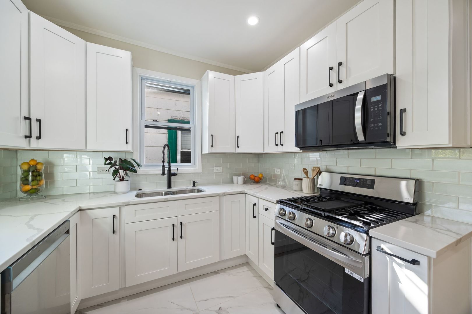 4143 North Drake Avenue Chicago IL 60618