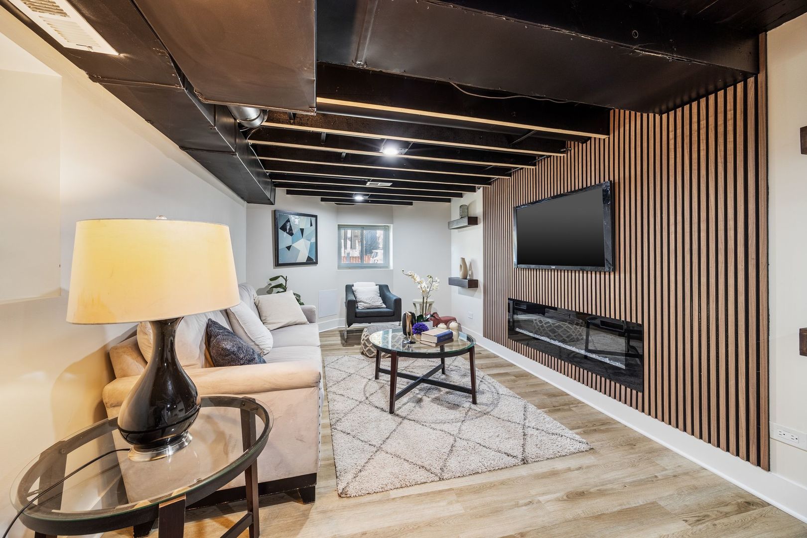 4143 North Drake Avenue Chicago IL 60618