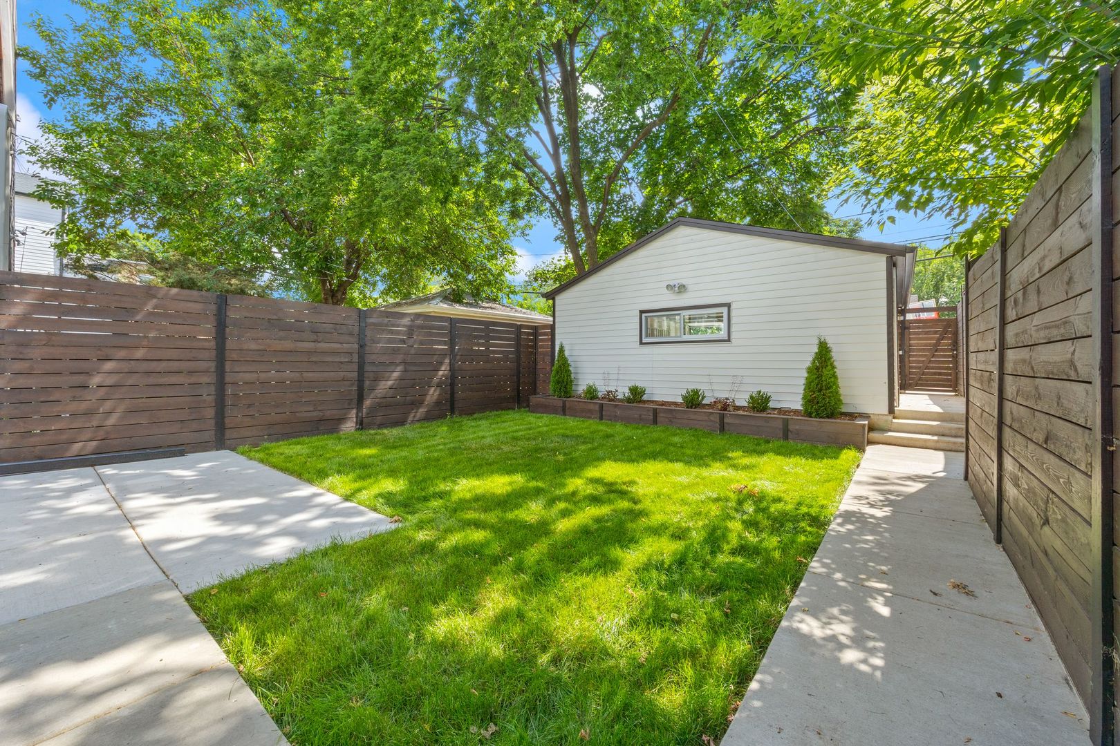 4143 North Drake Avenue Chicago IL 60618