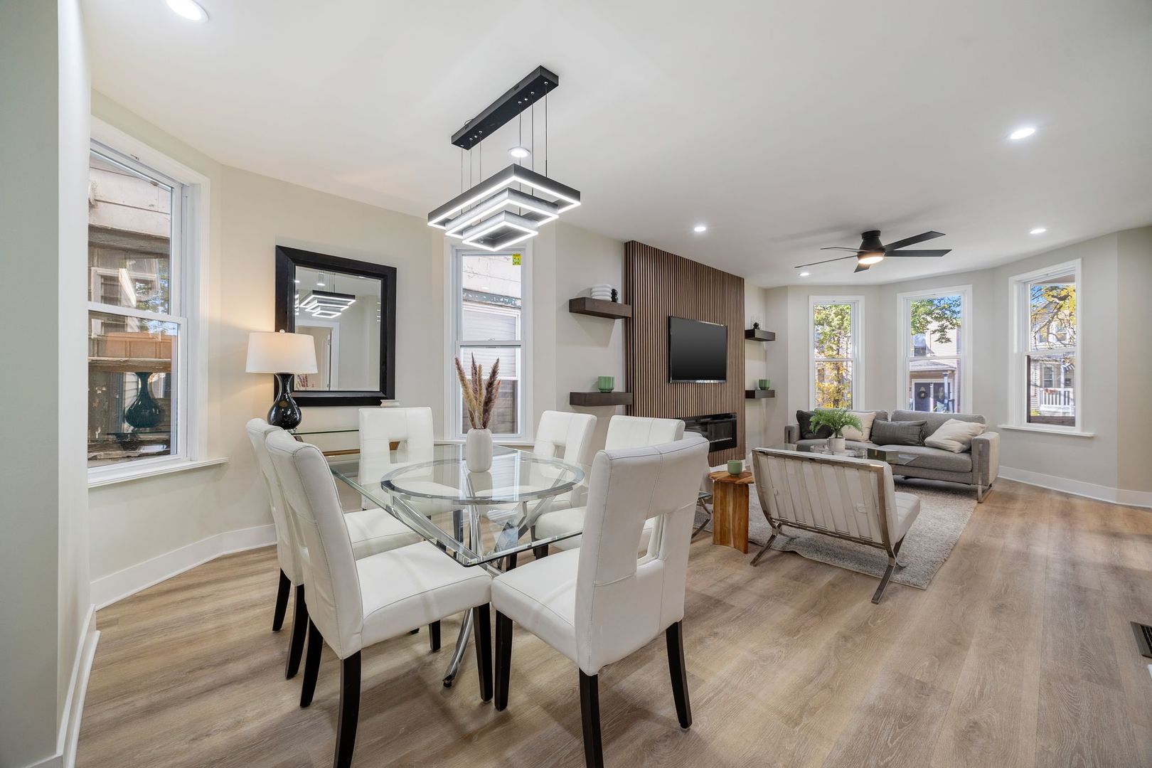 4143 North Drake Avenue Chicago IL 60618