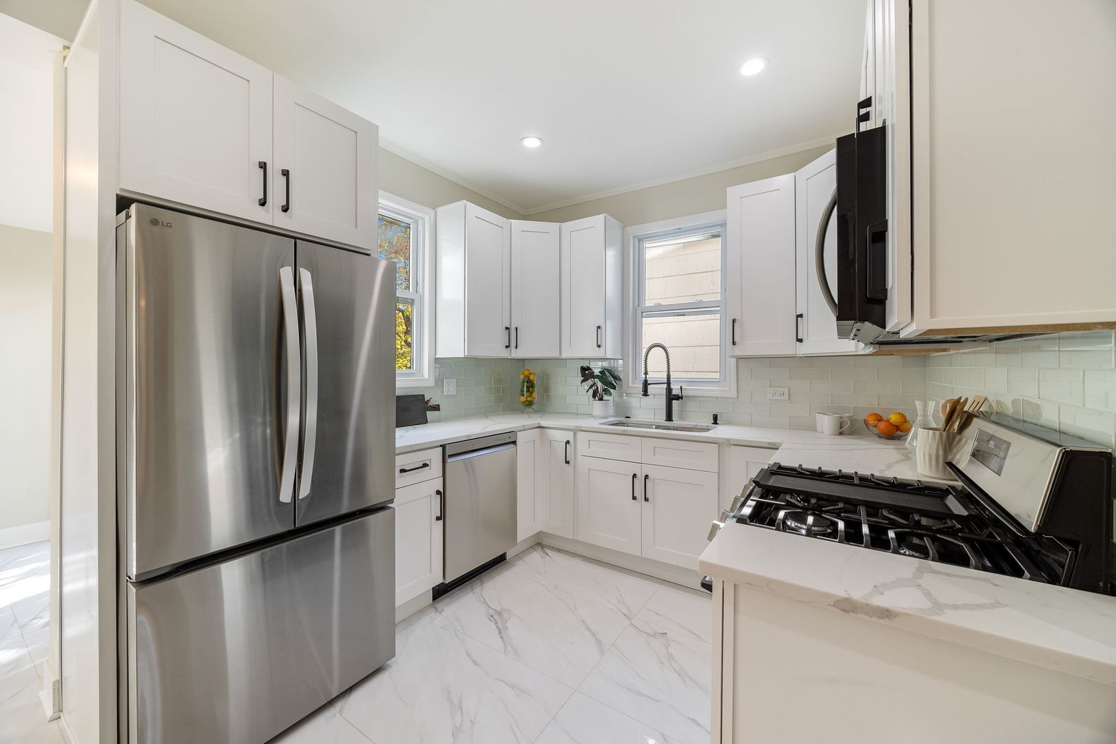 4143 North Drake Avenue Chicago IL 60618