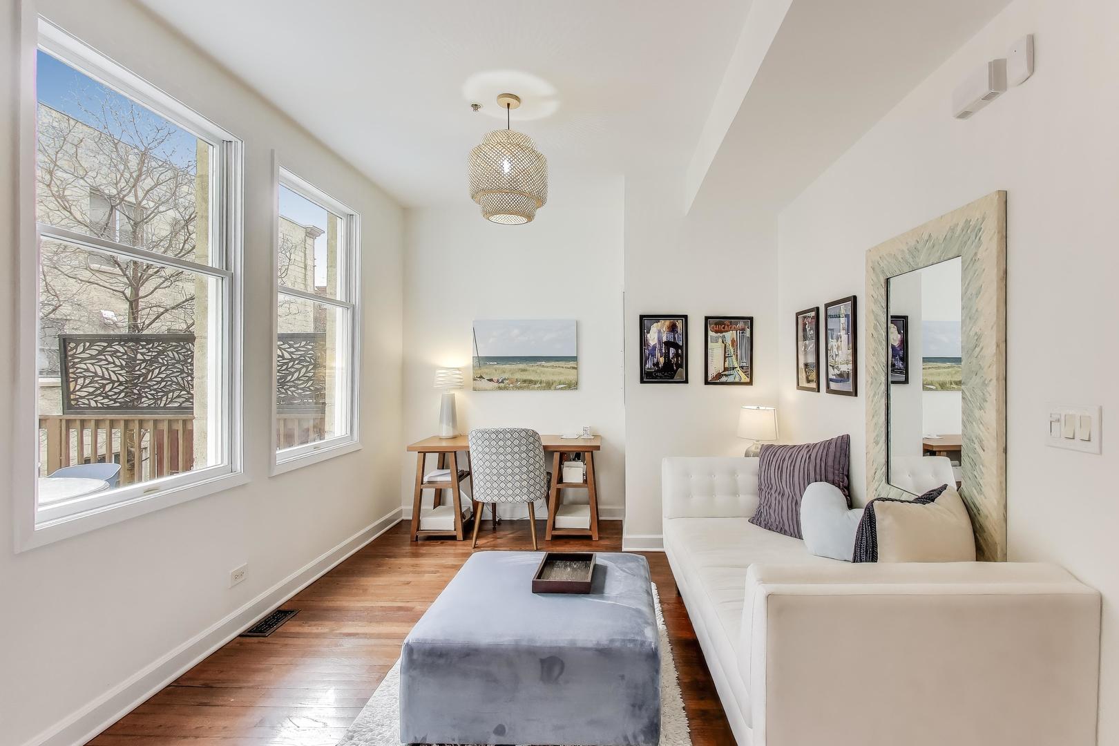 19 West 15th Street Chicago IL 60605