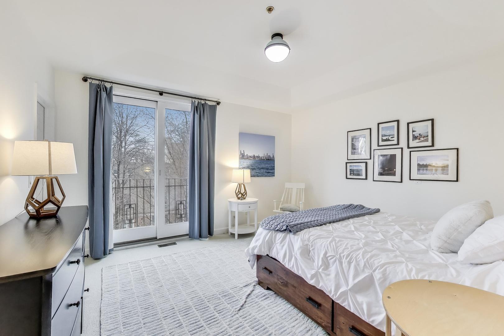 19 West 15th Street Chicago IL 60605