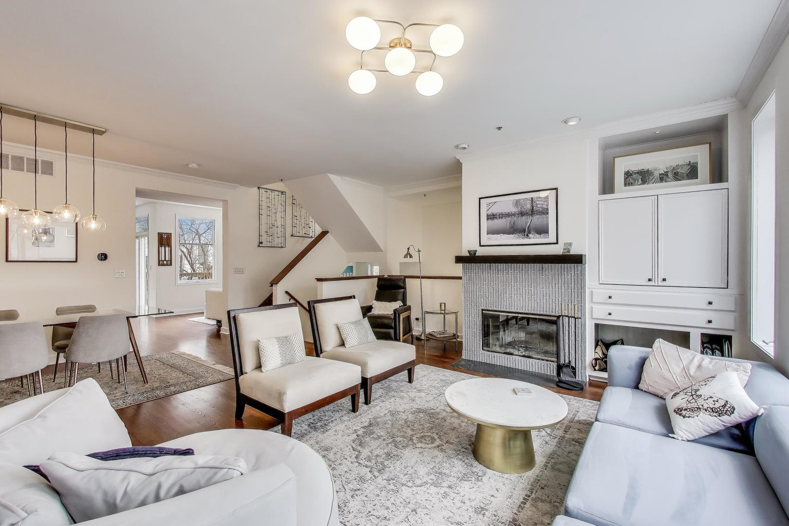 19 West 15th Street Chicago IL 60605