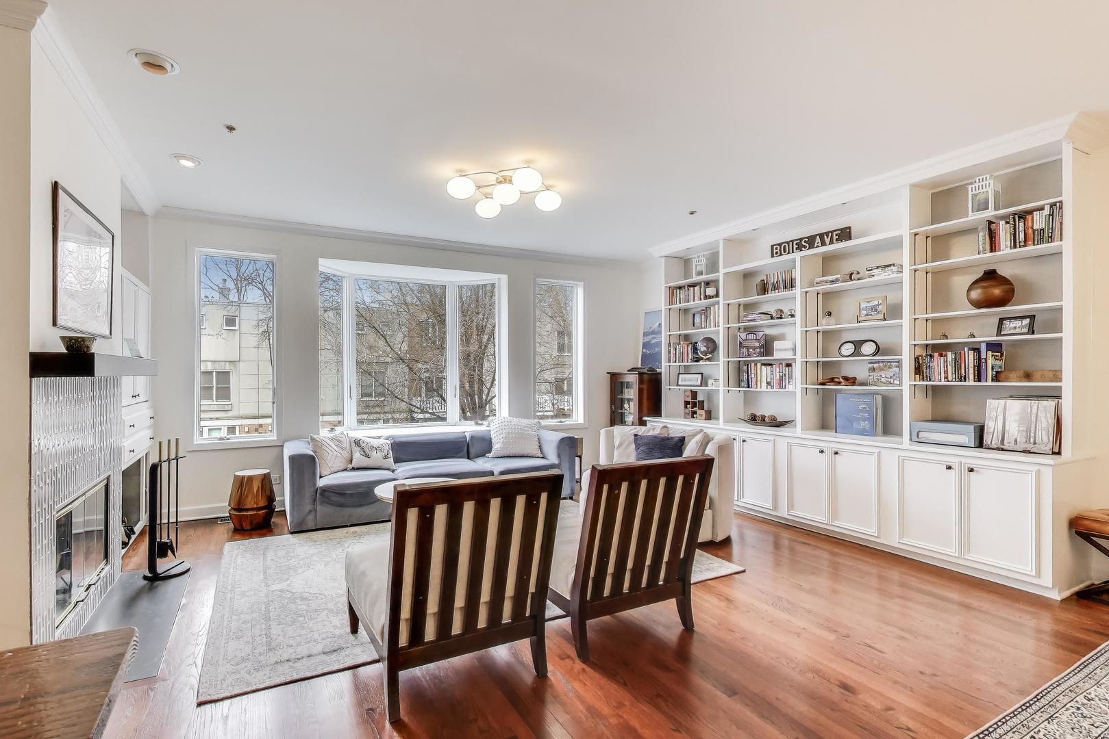 19 West 15th Street Chicago IL 60605