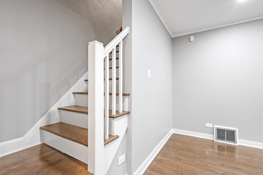 10231 South Rhodes Avenue Chicago IL 60628