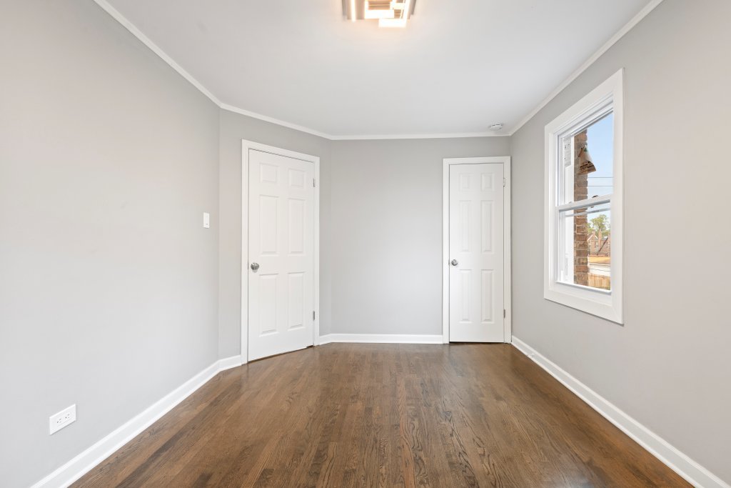 10231 South Rhodes Avenue Chicago IL 60628