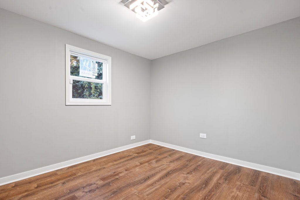10231 South Rhodes Avenue Chicago IL 60628