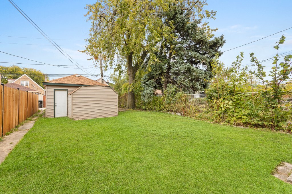 10231 South Rhodes Avenue Chicago IL 60628