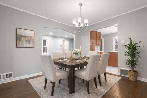 10231 South Rhodes Avenue Chicago IL 60628