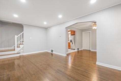 10231 South Rhodes Avenue Chicago IL 60628