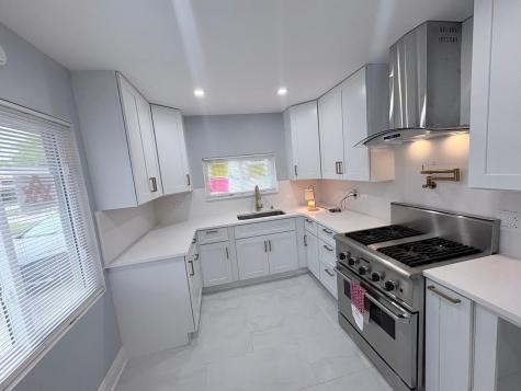 16438 Honore Avenue Markham IL 60428