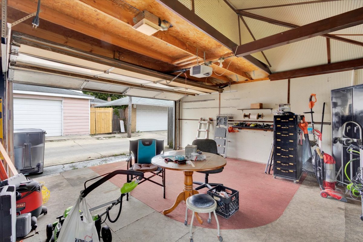 4317 South Keating Avenue Chicago IL 60632