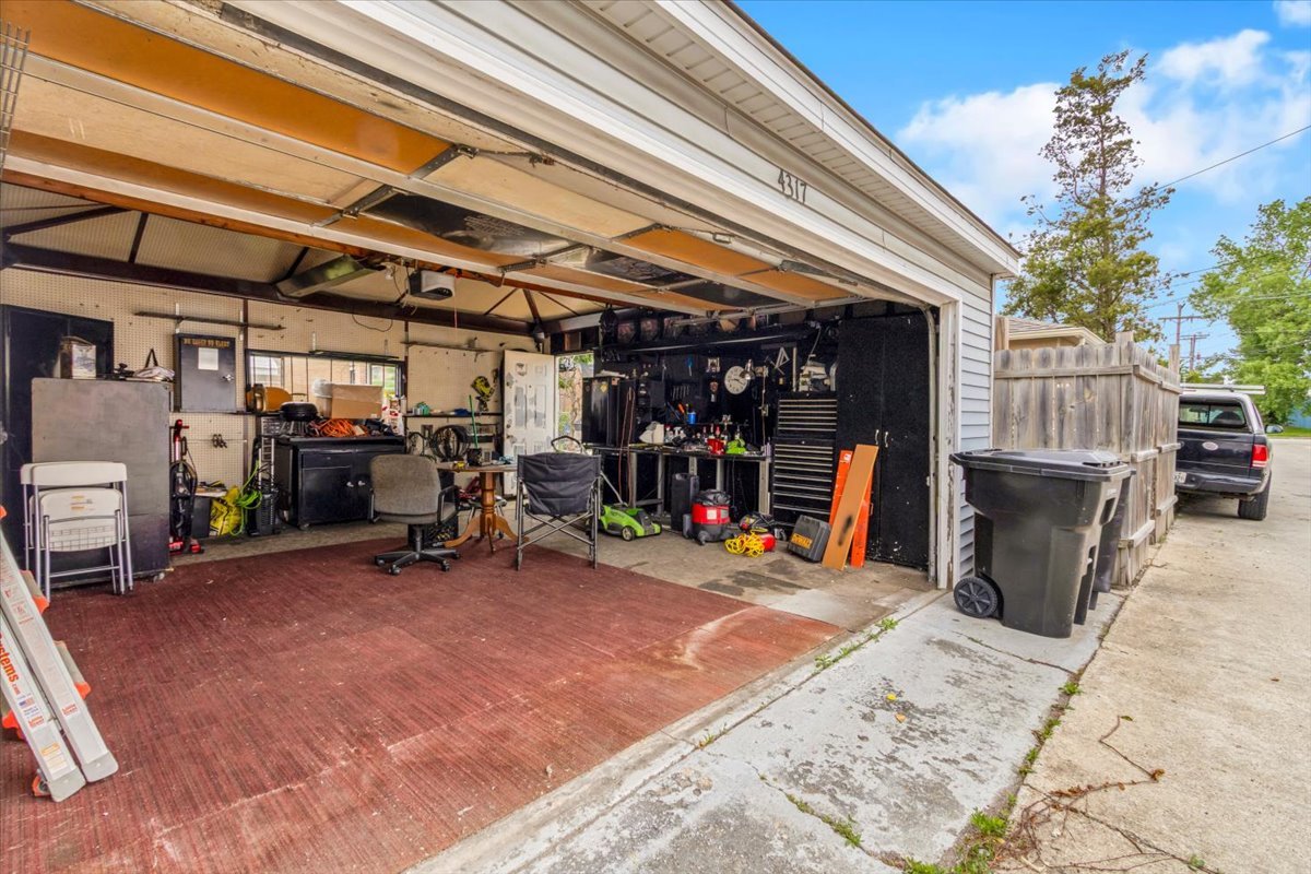 4317 South Keating Avenue Chicago IL 60632