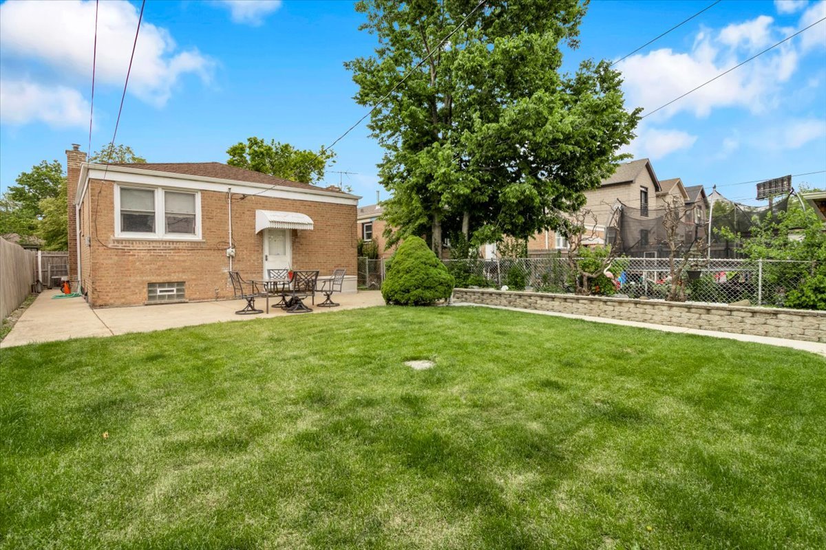 4317 South Keating Avenue Chicago IL 60632