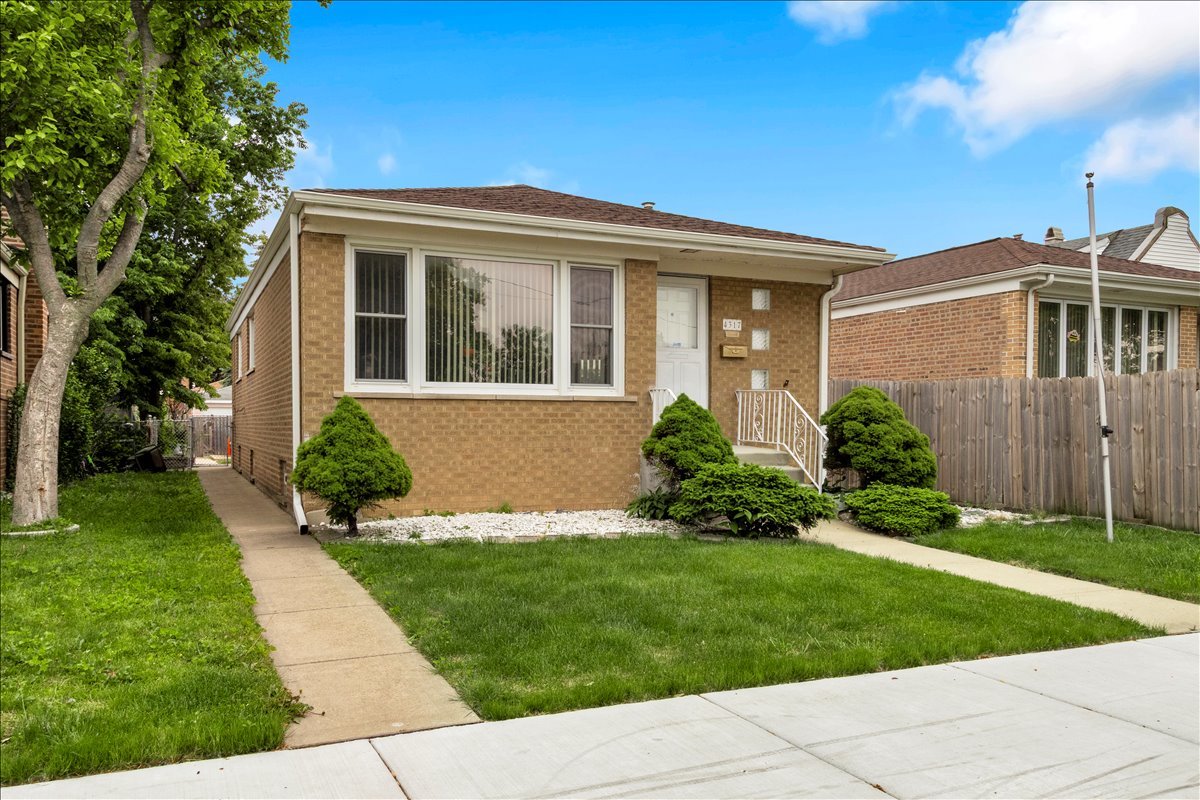 4317 South Keating Avenue Chicago IL 60632