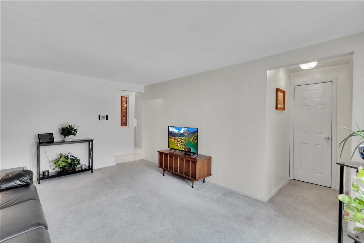 4317 South Keating Avenue Chicago IL 60632