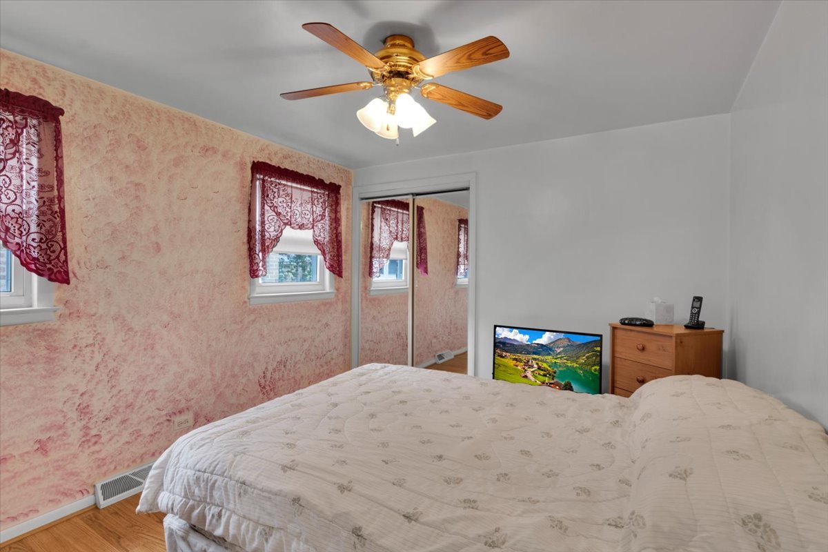 4317 South Keating Avenue Chicago IL 60632