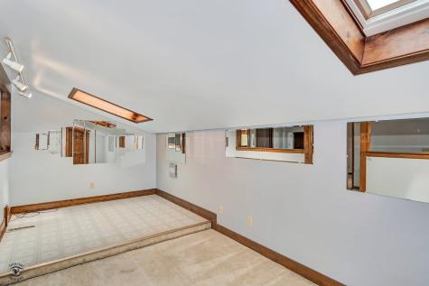 864 Ash Drive St. Anne IL 60964