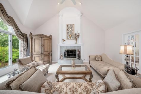 6714 Sweetbriar Lane Darien IL 60561