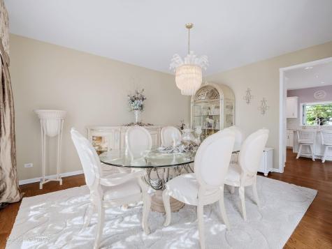 6714 Sweetbriar Lane Darien IL 60561
