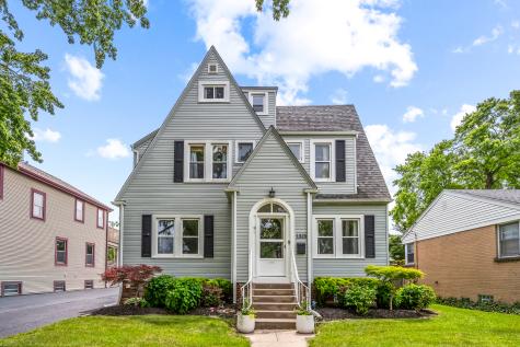 1325 East Walnut Avenue Des Plaines IL 60016