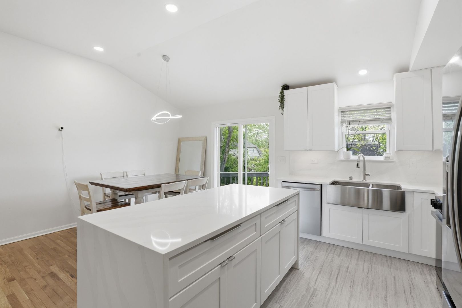 6212 Leonard Avenue Downers Grove IL 60516